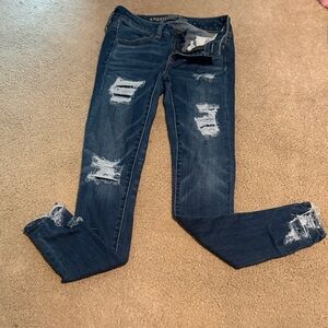 EUC size 2 American Eagle Outfitters Women's distressed Dark Blue Skinny Jeans